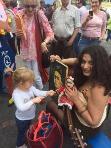 This child loved impersonating Frida Kahlo --